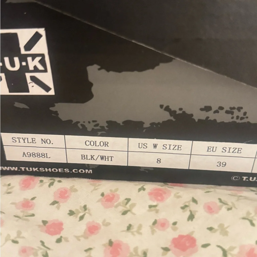 T.U.K Black and White Platform Mary Janes - Picture 4 of 4